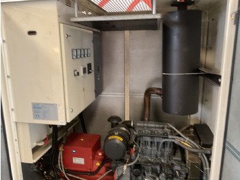Βιομηχανική γεννήτρια Deutz F3M1011F, 45KVA generatorset. Like brand new. Low standby hours: φωτογραφία 2 Βιομηχανική γεννήτρια Deutz F3M1011F, 45KVA generatorset. Like brand new. Low standby hours: φωτογραφία 2