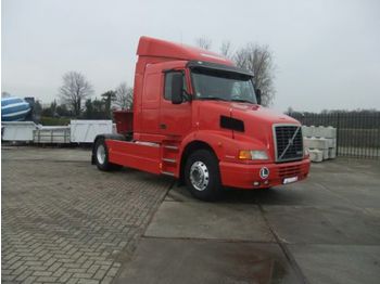 Τράκτορας Volvo NH12/420: φωτογραφία 1