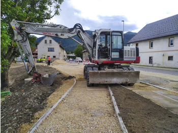 Τροχοφόρος εκσκαφέας TAKEUCHI