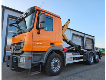 Φορτηγό φόρτωσης γάντζου MERCEDES-BENZ Actros 2532