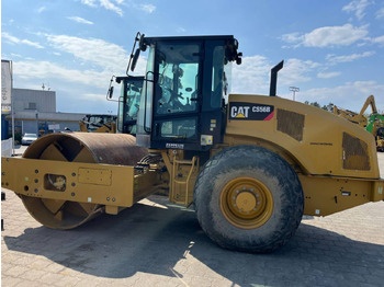 Οδοστρωτήρες CATERPILLAR