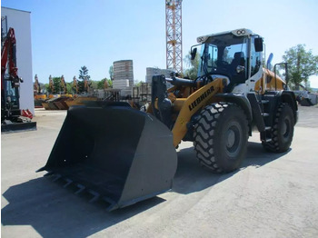 Ελαστιχοφόρος φορτωτής LIEBHERR L 526
