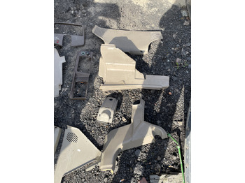 Καμπίνα και εσωτερικό JOHN DEERE