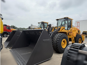 Ελαστιχοφόρος φορτωτής VOLVO L180H