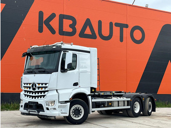 Φορτηγό φόρτωσης γάντζου MERCEDES-BENZ Arocs