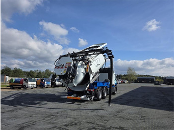 Όχημα εκκένωσης βόθρων RENAULT