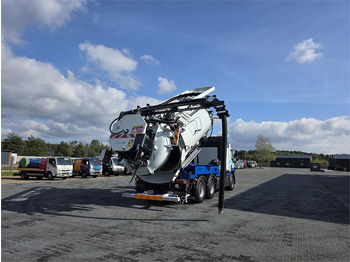 Όχημα εκκένωσης βόθρων RENAULT