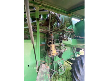 Θεριζοαλωνιστική μηχανή John Deere 2266: φωτογραφία 5