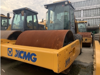 Οδοστρωτήρας XCMG XS263S