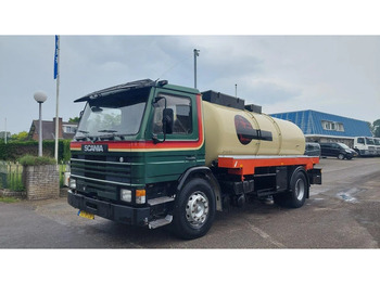 Φορτηγό βυτιοφόρο SCANIA P82