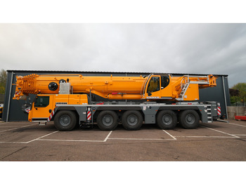 Φορτηγό με γερανό