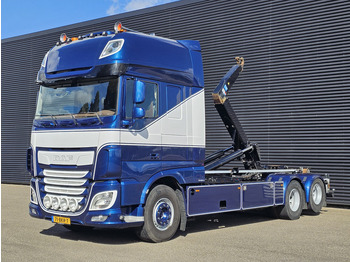 Φορτηγό φόρτωσης γάντζου DAF XF 530