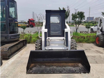 Φορτωτής πλάγιας ολίσθησης BOBCAT S130