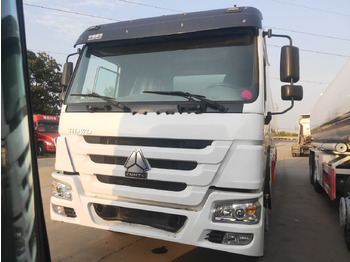 Φορτηγό βυτιοφόρο SINOTRUK HOWO