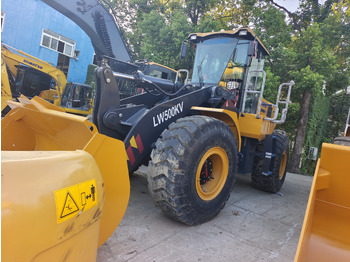 Ελαστιχοφόρος φορτωτής XCMG LW500KV