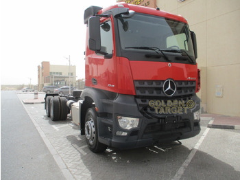 Φορτηγό σασί MERCEDES-BENZ Arocs
