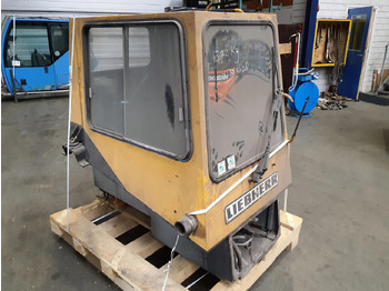 Καμπίνα LIEBHERR