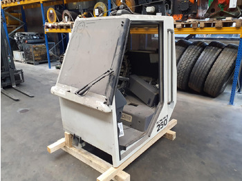 Καμπίνα για Τηλεσκοπικός γερανός Terex PPM ATT 250 lower cabin: φωτογραφία 2 Καμπίνα για Τηλεσκοπικός γερανός Terex PPM ATT 250 lower cabin: φωτογραφία 2