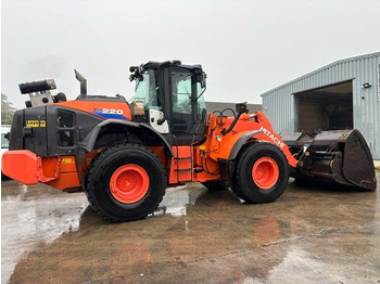 Ελαστιχοφόρος φορτωτής HITACHI ZW220