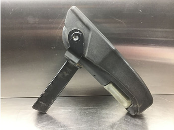 Καμπίνα και εσωτερικό LIEBHERR