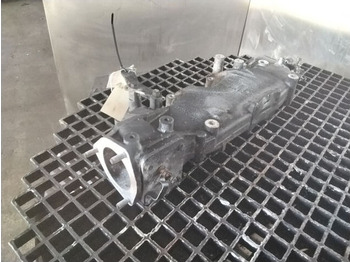 Σωλήνας εισαγωγής αέρα LIEBHERR