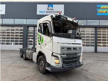 Φορτηγό σασί VOLVO FH16-650 6x6 X-Track Unfall: φωτογραφία 3