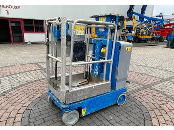 Κάθετος ανελκυστήρας με κατάρτι Genie GR-15 Runabout Electric Vertical Mast Lift 652cm: φωτογραφία 1