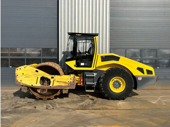 Οδοστρωτήρας BOMAG