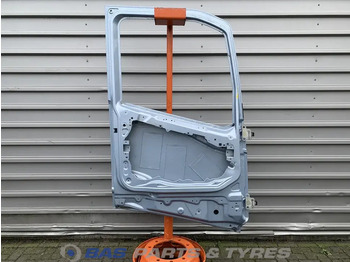 Πόρτα και ανταλλακτικά για Φορτηγό Volvo FH4: φωτογραφία 2 Πόρτα και ανταλλακτικά για Φορτηγό Volvo FH4: φωτογραφία 2