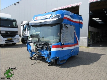 Καμπίνα και εσωτερικό DAF XG