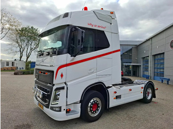 Τράκτορας VOLVO FH
