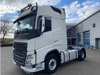 Τράκτορας VOLVO FH