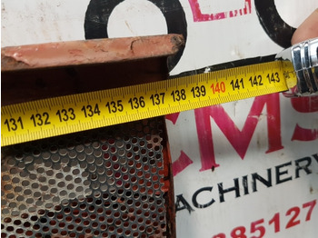 Αμάξωμα και εξωτερικό Fiat 1880, 1880dt, 180-90, 160-90, Side Grille Panel Lhs 5108142, 5132133: φωτογραφία 4 Αμάξωμα και εξωτερικό Fiat 1880, 1880dt, 180-90, 160-90, Side Grille Panel Lhs 5108142, 5132133: φωτογραφία 4