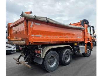 Φορτηγό ανατρεπόμενο Mercedes-Benz Arocs 2645 6x4 – Wywrotka Meiller 3- stronny/ Manual / Retarder / BORDMATIK / Blatt/Blatt: φωτογραφία 5 Φορτηγό ανατρεπόμενο Mercedes-Benz Arocs 2645 6x4 – Wywrotka Meiller 3- stronny/ Manual / Retarder / BORDMATIK / Blatt/Blatt: φωτογραφία 5