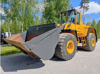 Ελαστιχοφόρος φορτωτής VOLVO L180E