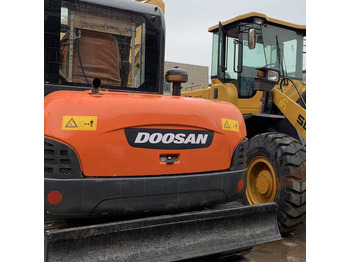 Ερπυστριοφόρος εκσκαφέας DOOSAN DH60