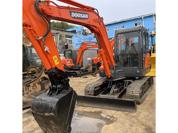 Ερπυστριοφόρος εκσκαφέας DOOSAN DX225