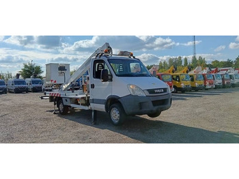 Φορτηγό με εναέρια πλατφόρμα IVECO Daily