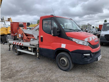 Φορτηγό με εναέρια πλατφόρμα IVECO Daily