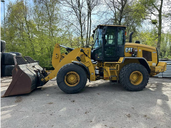 Ελαστιχοφόρος φορτωτής CATERPILLAR 938M