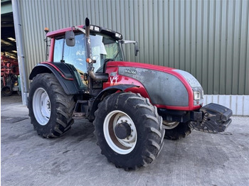 Τρακτέρ VALTRA T151