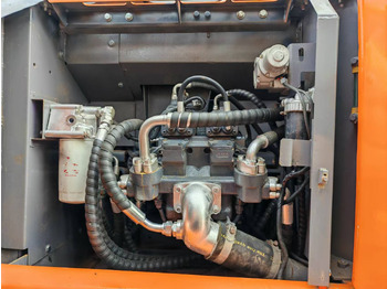 Ερπυστριοφόρος εκσκαφέας HITACHI ZX200: φωτογραφία 5