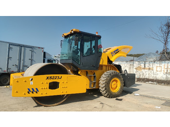 Ασφαλτικός οδοστρωτήρας XCMG XS223J