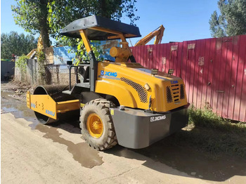 Οδοστρωτήρες XCMG XS60J