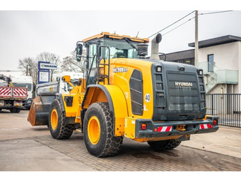 Ελαστιχοφόρος φορτωτής Hyundai HL955XT: φωτογραφία 4 Ελαστιχοφόρος φορτωτής Hyundai HL955XT: φωτογραφία 4