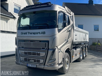 Φορτηγό ανατρεπόμενο VOLVO FH16 750