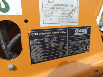 Ελαστιχοφόρος φορτωτής Case SR210: φωτογραφία 5
