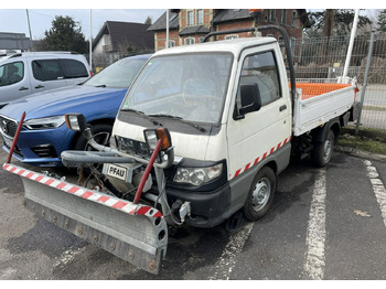 Leasing  Piaggio Piaggio PFAU Wywrotka 4X4 posypywarka odśnieżarka pług 2009 Piaggio Piaggio PFAU Wywrotka 4X4 posypywarka odśnieżarka pług 2009: φωτογραφία 4