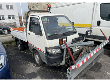 Leasing  Piaggio Piaggio PFAU Wywrotka 4X4 posypywarka odśnieżarka pług 2009 Piaggio Piaggio PFAU Wywrotka 4X4 posypywarka odśnieżarka pług 2009: φωτογραφία 1