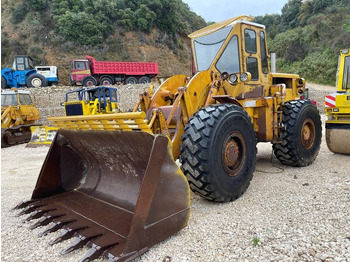 Ελαστιχοφόρος φορτωτής CATERPILLAR 966C